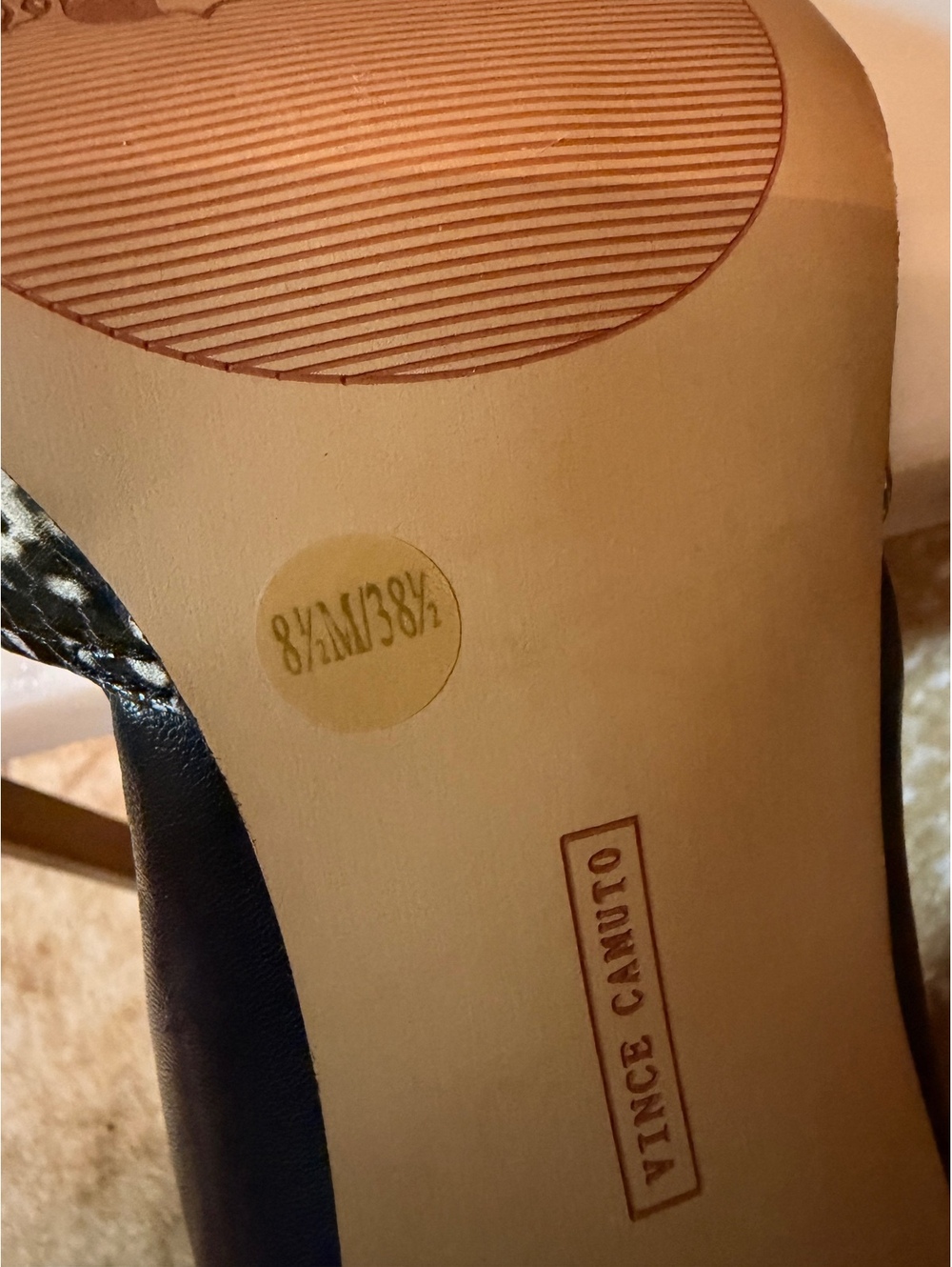 Vince Camuto pumps - Picture 9 of 10